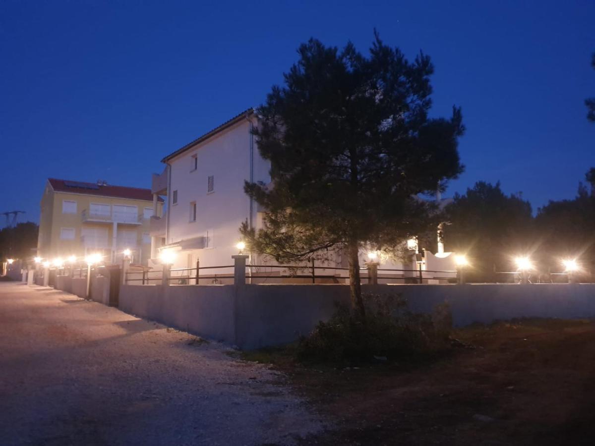 Apartments Villa M&M 2 Bibinje Bagian luar foto