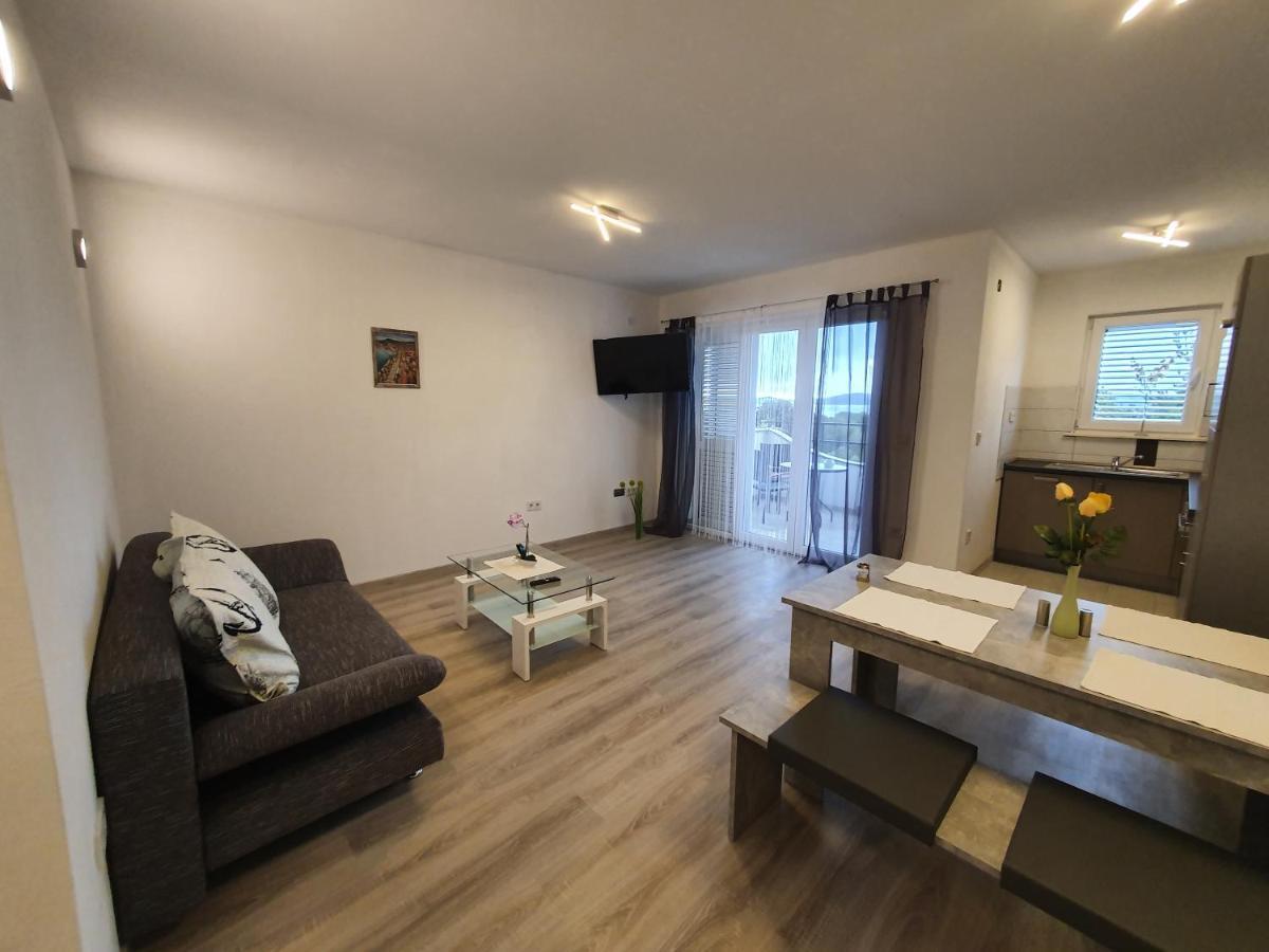 Apartments Villa M&M 2 Bibinje Bagian luar foto